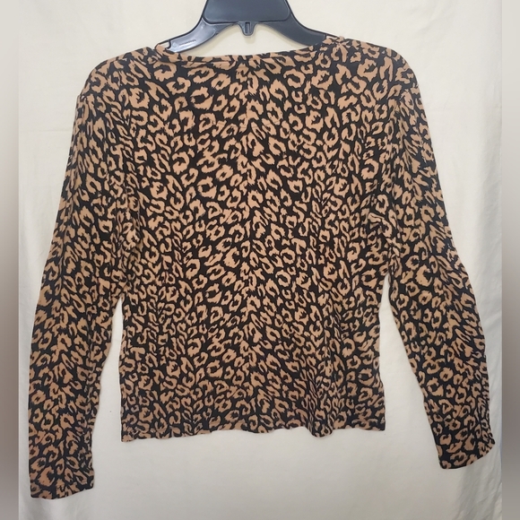 Pre-Loved Tan and Black Women’s Jones New York Long Sleeve Shirt Size Medium - Picture 4 of 9